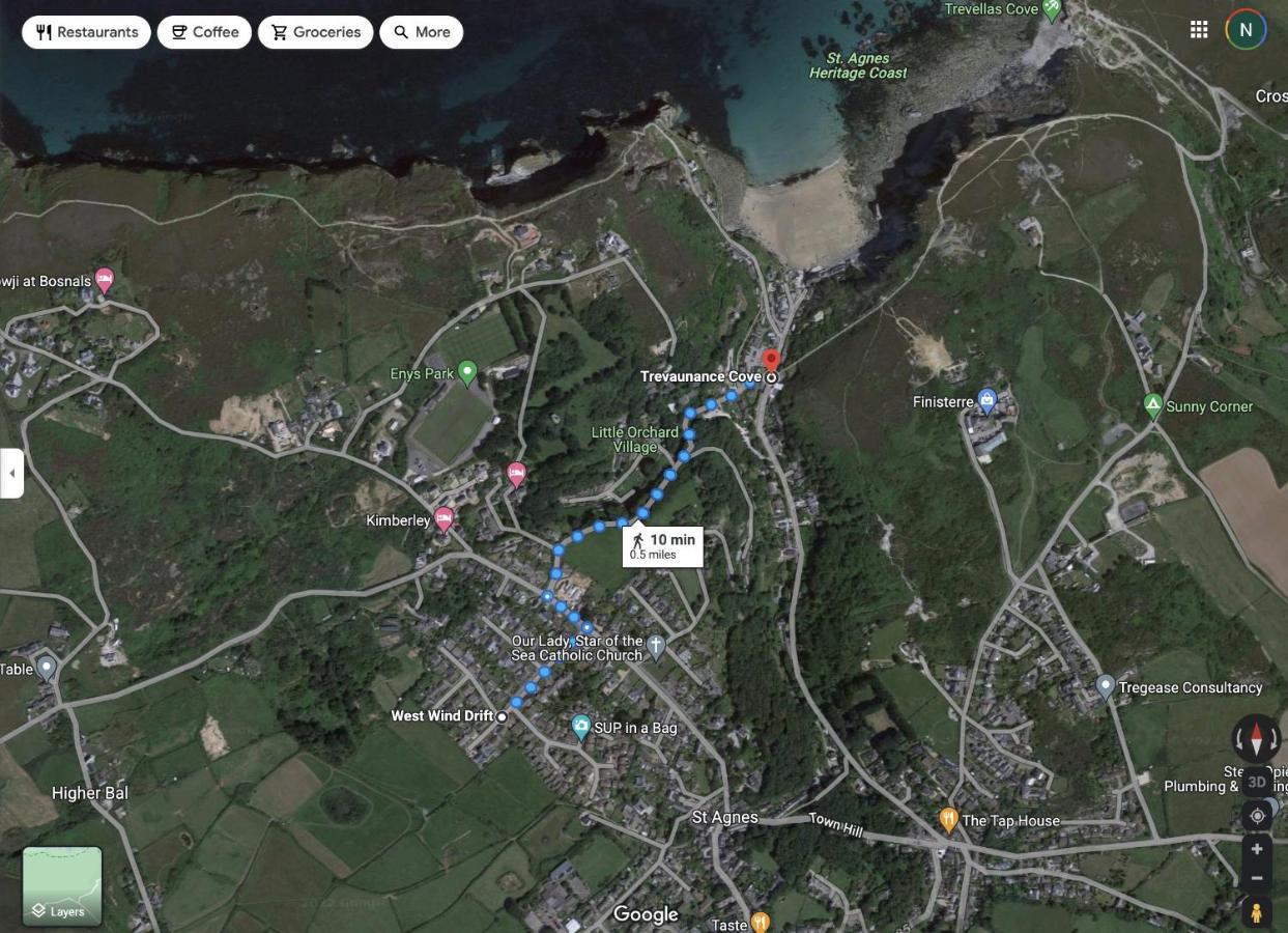 Howlyek, In St Agnes Village Bagian luar foto
